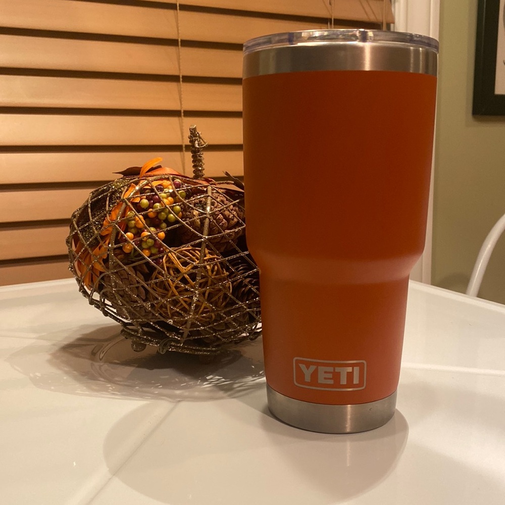 30 oz Yeti Rambler in ‘Clay’ (Discontinued)